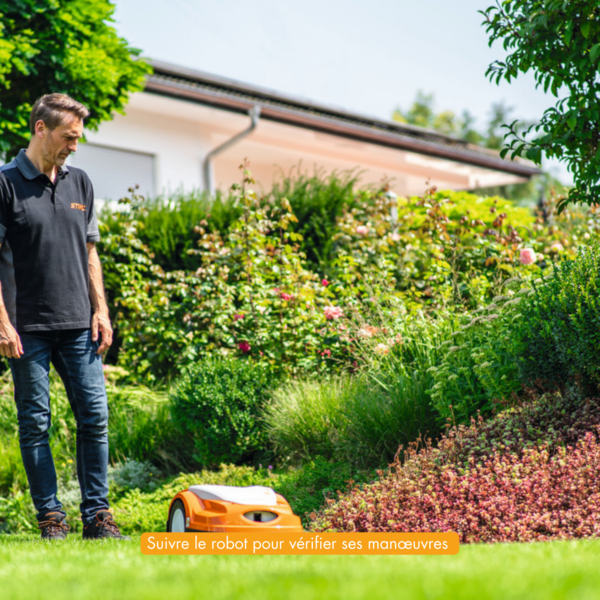 Suivre le robot pour vérifier ses manœuvres - installation robots STIHL Matériel à Batterie
