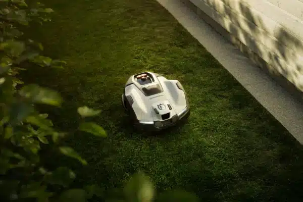 Robot tondeuse Husqvarna Automower 405VE NERA / Robot tondeuse Husqvarna Automower 410VE NERA